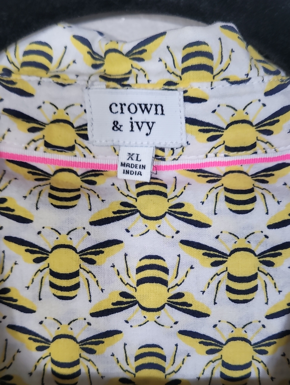 Crown & Ivy Bumble Bee Button Up Shirt Size XL Teacher Womens